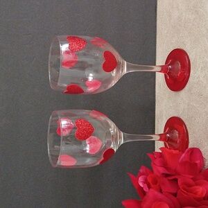 Valentines Love Glitter HEARTS Wine Glass Set 2 Red Base Made In Mexico NEW